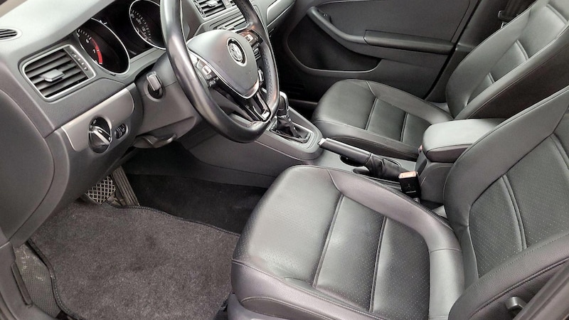 2017 Volkswagen Jetta SE 11