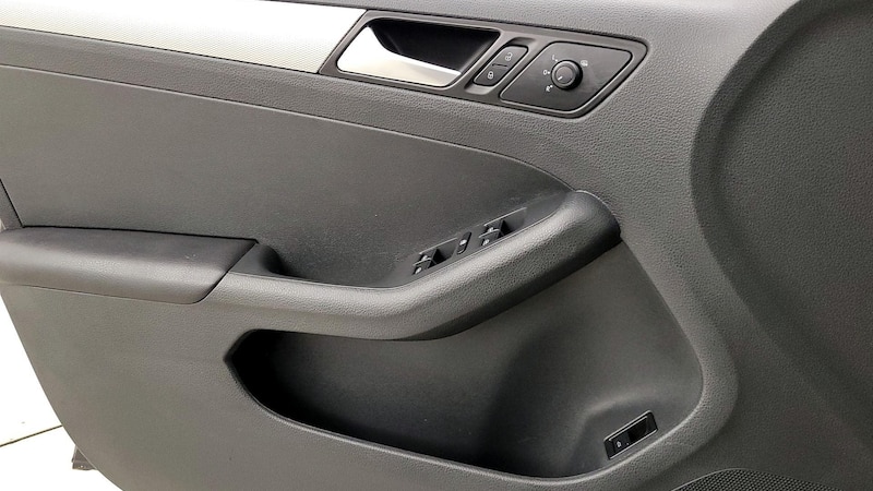2017 Volkswagen Jetta SE 12