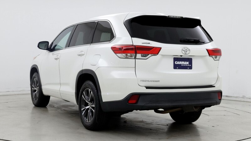 2017 Toyota Highlander LE 2