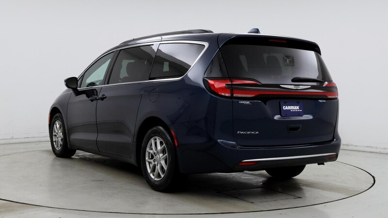 2022 Chrysler Pacifica Touring 2