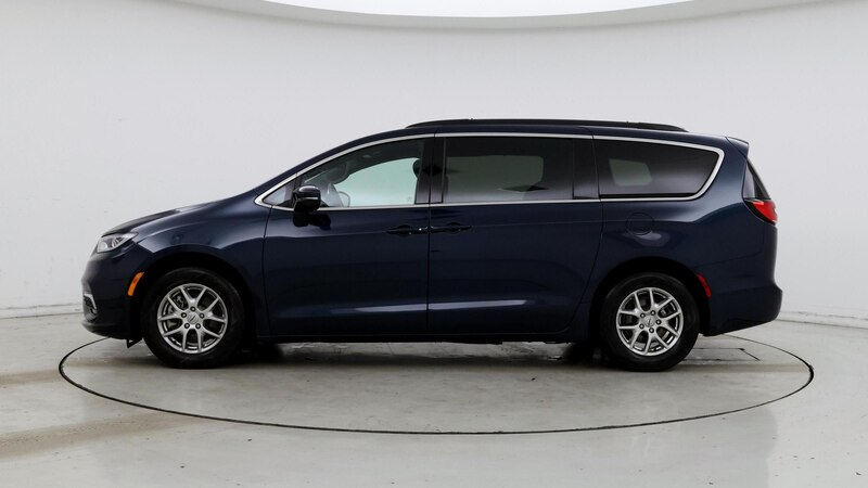 2022 Chrysler Pacifica Touring 3