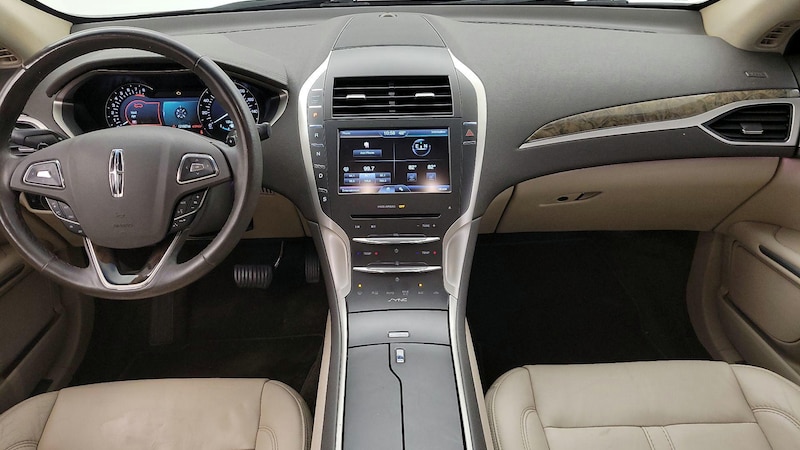 2016 Lincoln MKZ  9