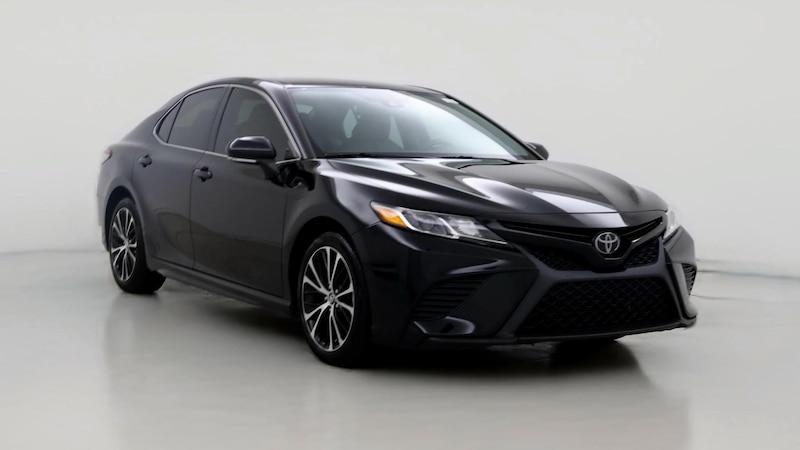 2019 Toyota Camry SE Hero Image