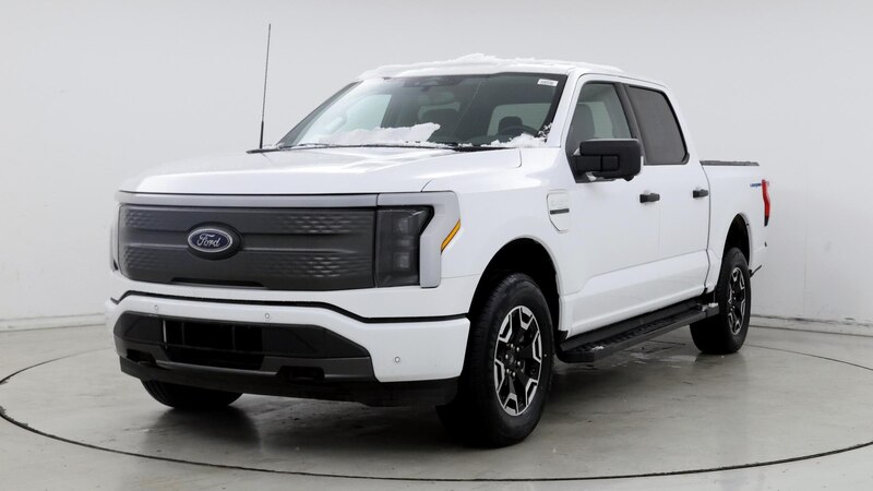 2022 Ford F-150 Lightning XLT 4