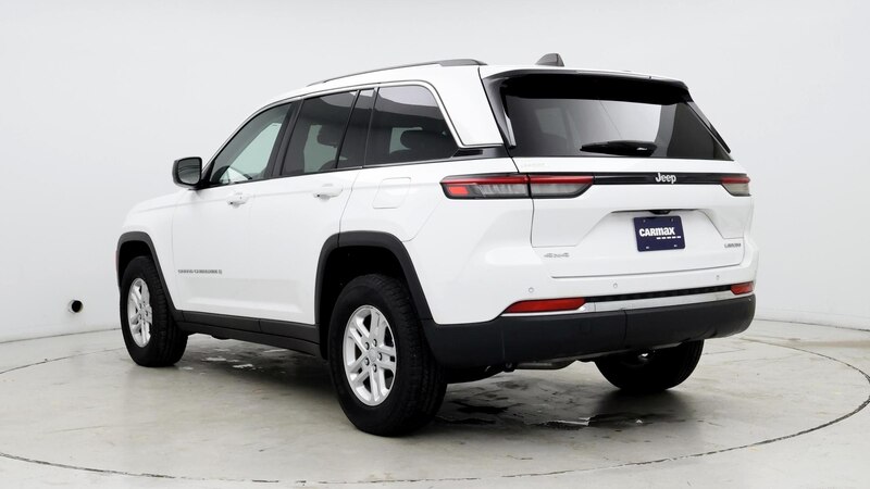 2023 Jeep Grand Cherokee Laredo 2