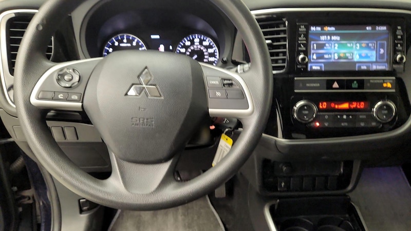 2019 Mitsubishi Outlander ES 10