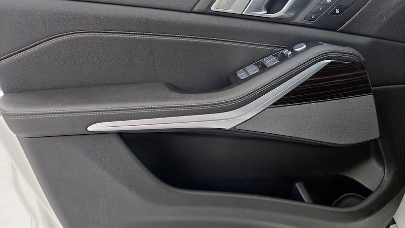 2021 BMW X7 xDrive40i 10