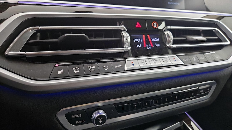 2021 BMW X7 xDrive40i 15