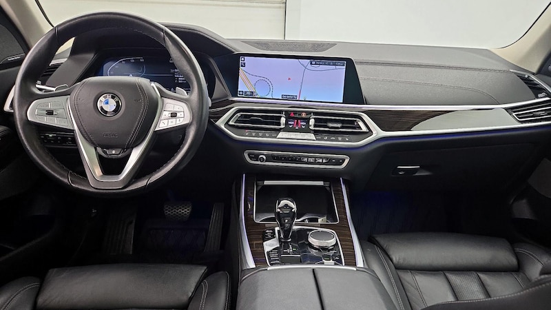 2021 BMW X7 xDrive40i 8