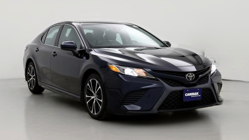 2019 Toyota Camry SE Hero Image