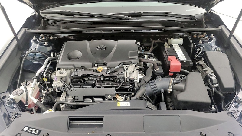 2019 Toyota Camry SE 21