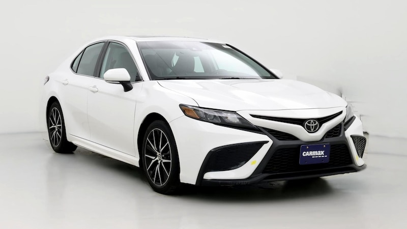 2022 Toyota Camry SE Hero Image