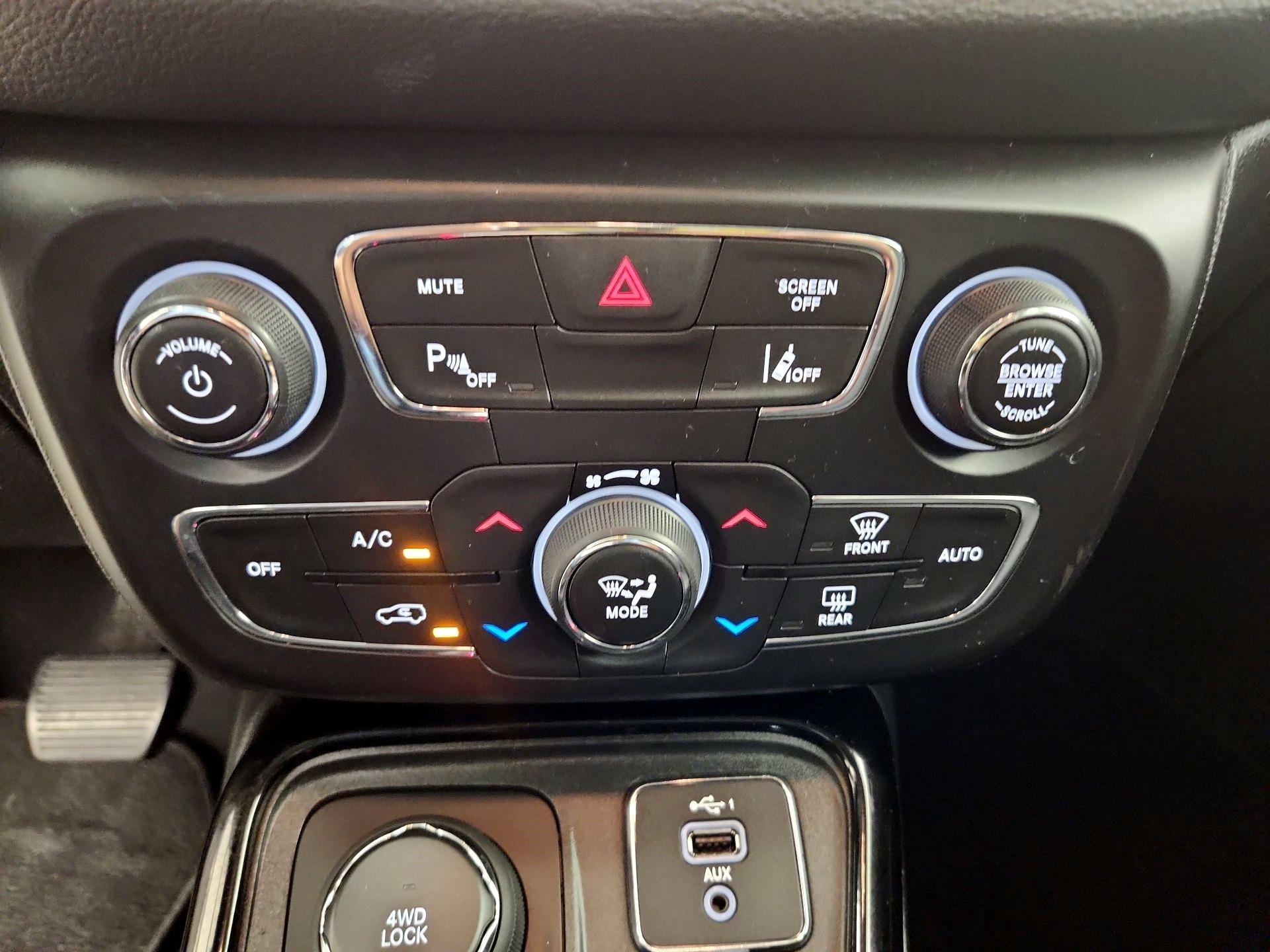 Thumbnail: 2021 Jeep Compass - 16
