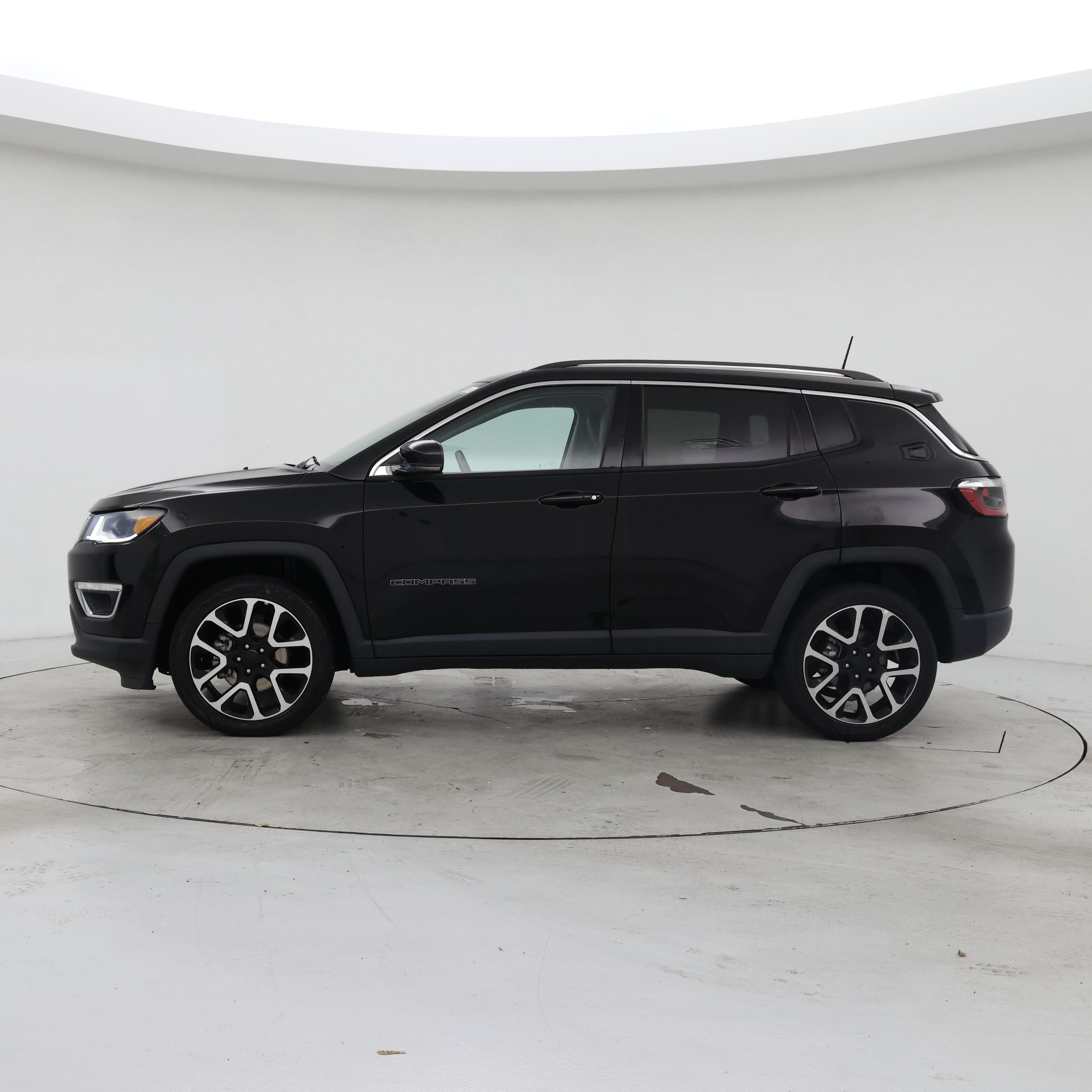 Thumbnail: 2021 Jeep Compass - 3