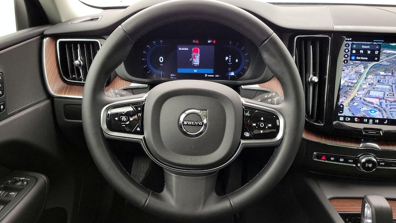 2024 Volvo XC60 B5 Plus 10