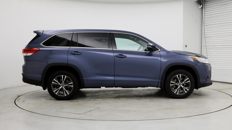 2017 Toyota Highlander LE 7