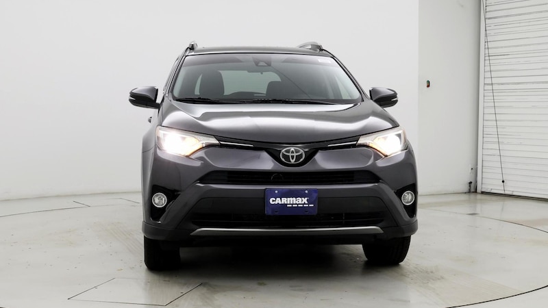 2018 Toyota RAV4 XLE 5