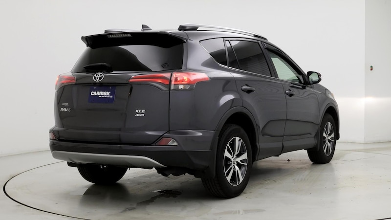 2018 Toyota RAV4 XLE 8