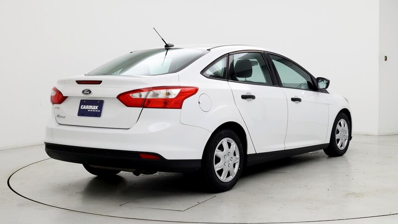 2014 Ford Focus S 8