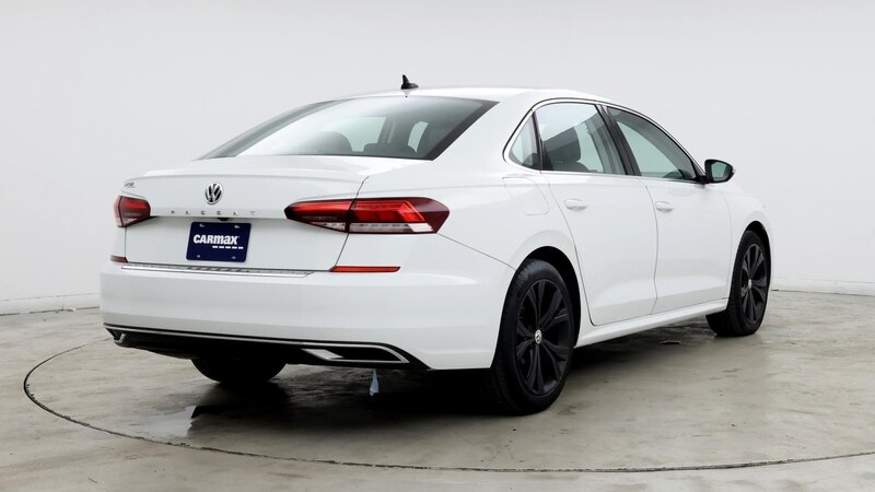 2022 Volkswagen Passat SE 8