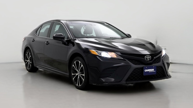 2018 Toyota Camry SE Hero Image