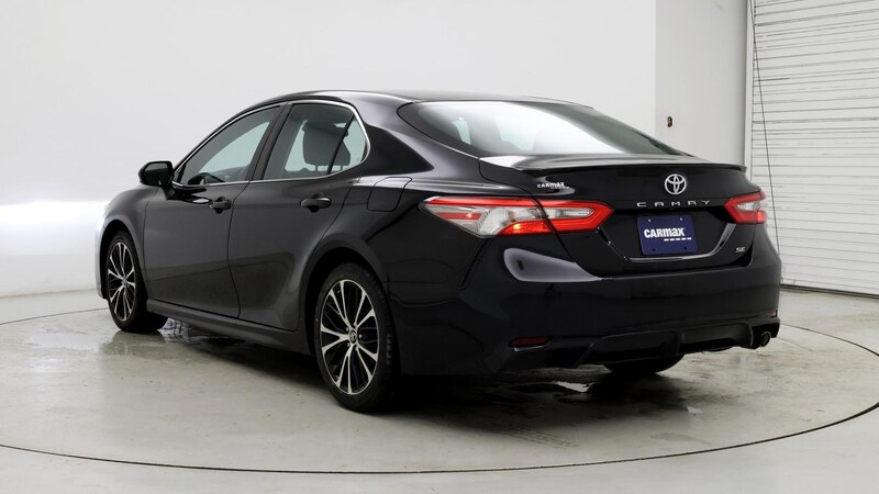 2018 Toyota Camry SE 2