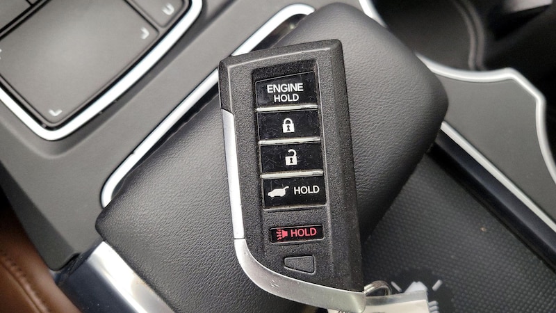 2022 Acura MDX Advance 25