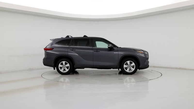 2023 Toyota Highlander LE 7