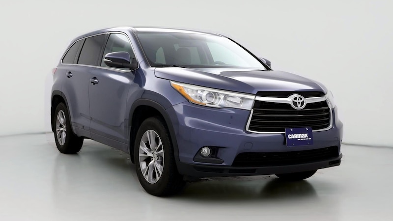 2015 Toyota Highlander LE Hero Image