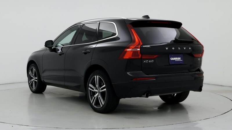 2021 Volvo XC60 T5 Momentum 2