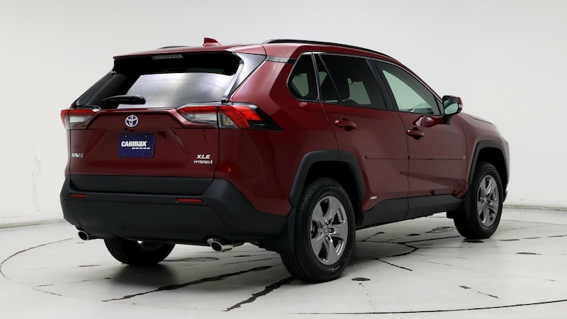 2024 Toyota RAV4 XLE 8