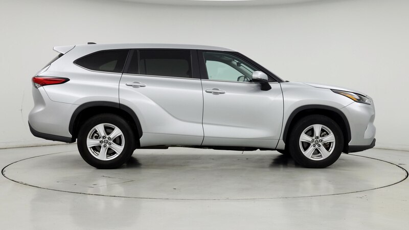 2023 Toyota Highlander LE 7