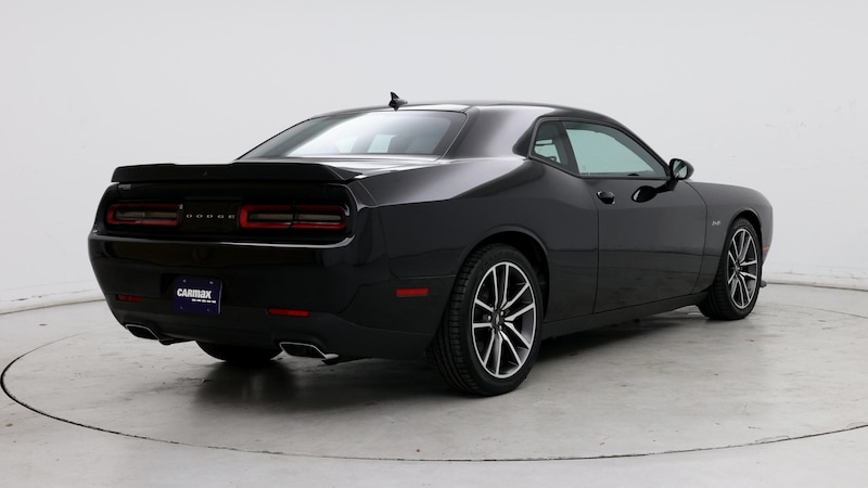 2023 Dodge Challenger R/T 8