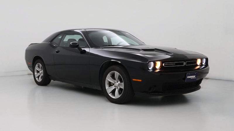 2022 Dodge Challenger SXT Hero Image