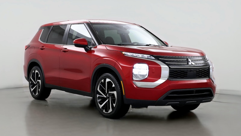 2022 Mitsubishi Outlander ES Hero Image