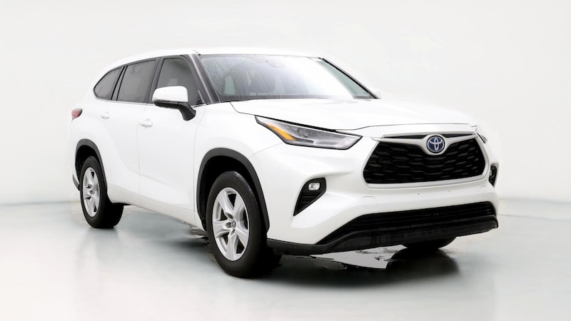 2023 Toyota Highlander LE Hero Image