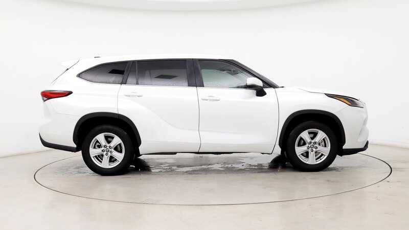 2023 Toyota Highlander LE 7