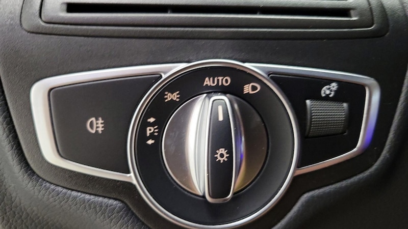 2021 Mercedes-Benz GLC 300 13