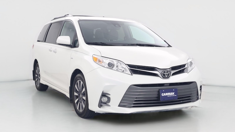 2019 Toyota Sienna XLE Hero Image