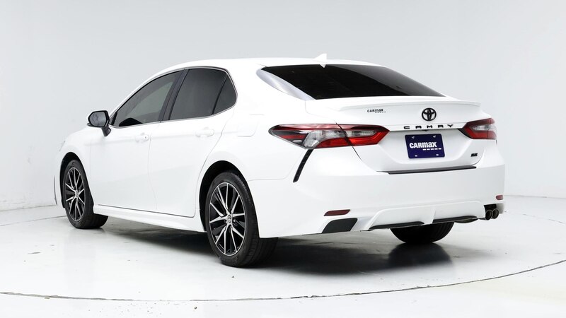 2024 Toyota Camry SE 2