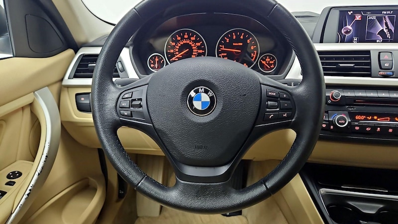 2015 BMW 3 Series 320i 10