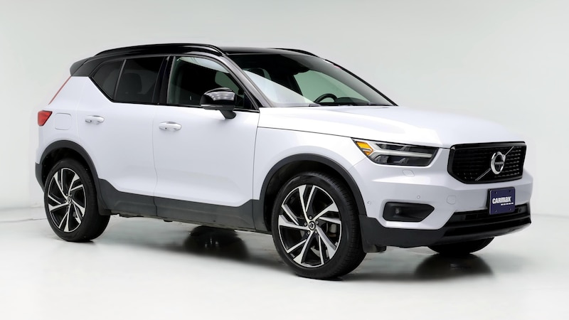 2020 Volvo XC40 T4 R-Design Hero Image