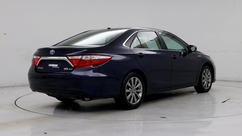 2016 Toyota Camry XLE 8