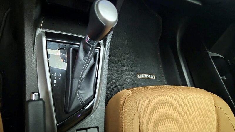 2014 Toyota Corolla LE 17