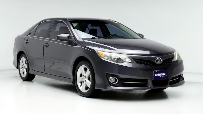 2013 Toyota Camry SE Hero Image