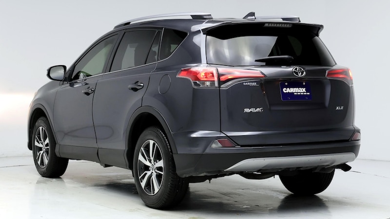 2018 Toyota RAV4 XLE 2