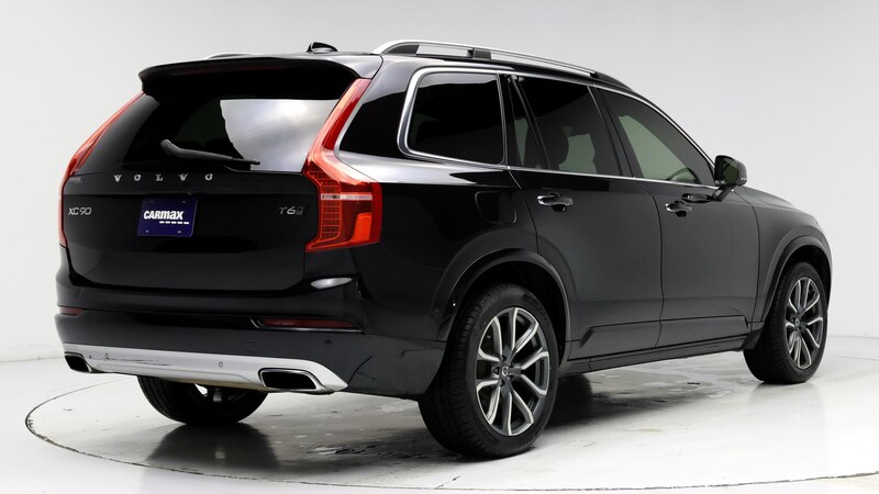 2016 Volvo XC90 T6 Momentum 8