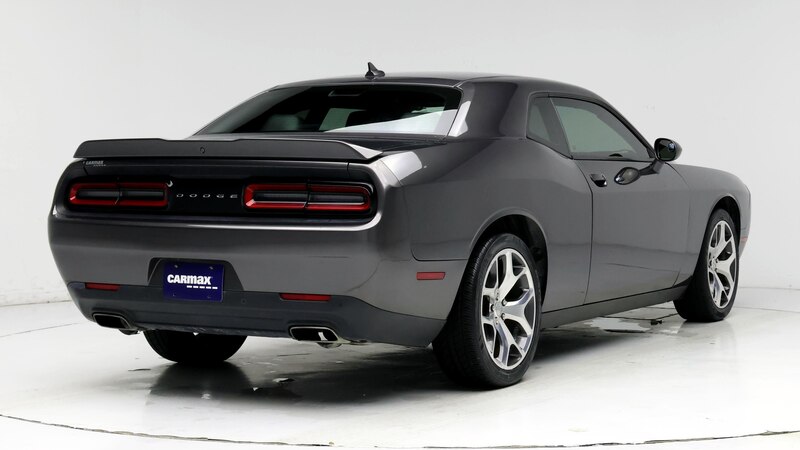 2015 Dodge Challenger SXT 8