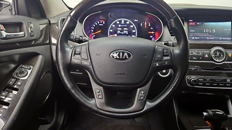 2014 Kia Cadenza  10