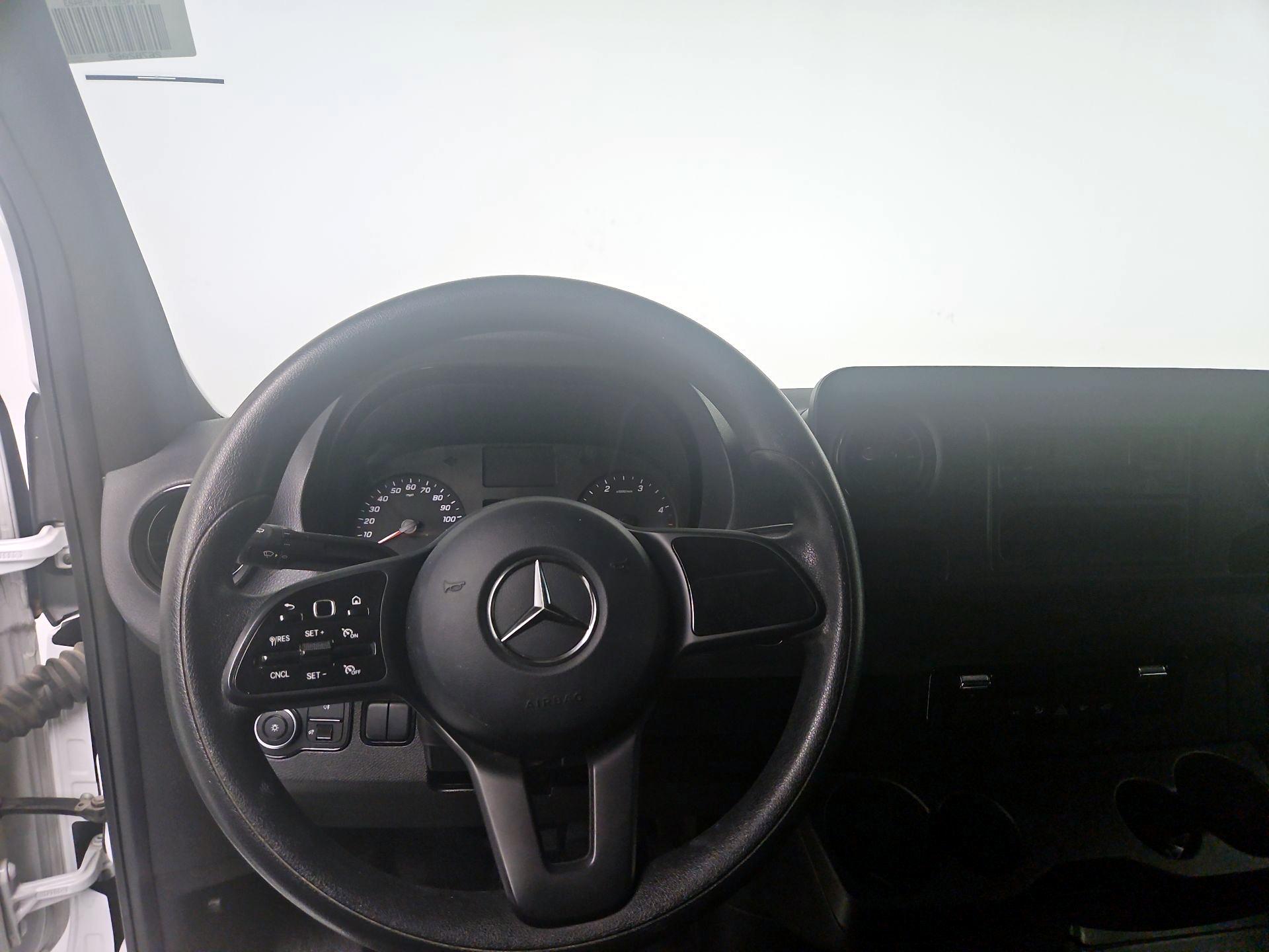 Thumbnail: 2021 Mercedes-Benz Sprinter - 10